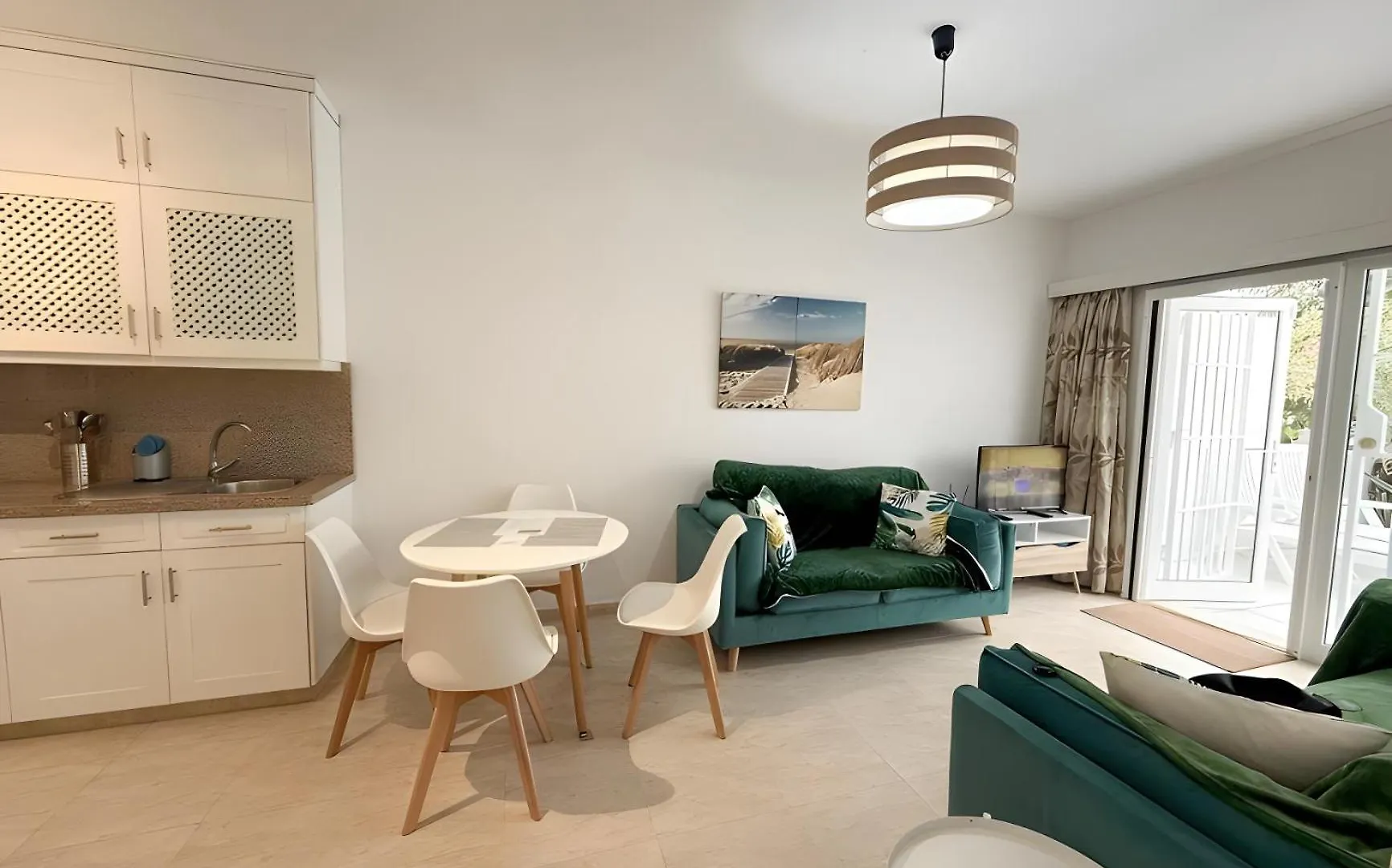Επικοινωνία με το Eureka! Sunny Bravo\'S House, Modern Apt With Big Terrace